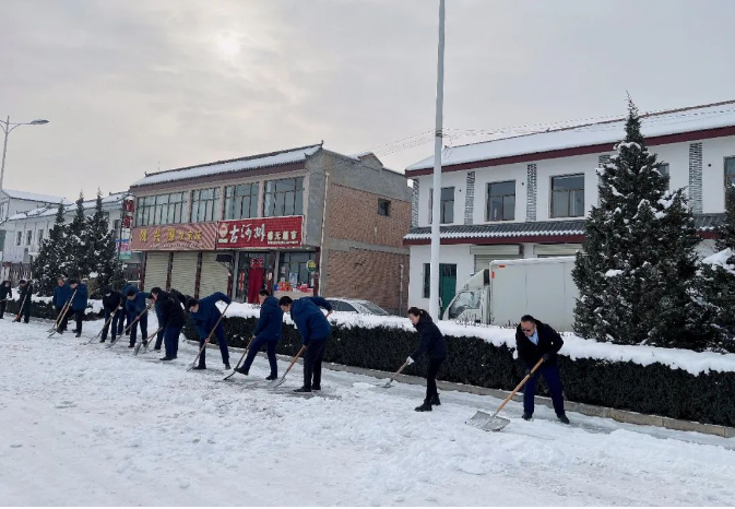 筑起安全墙 照亮乡村路——欧亿官方网页版-欧亿(中国)
鼎力支持包抓共建村社文明创建工作(图7) 筑起安全墙 照亮乡村路——欧亿官方网页版-欧亿(中国)
鼎力支持包抓共建村社文明创建工作(图7)